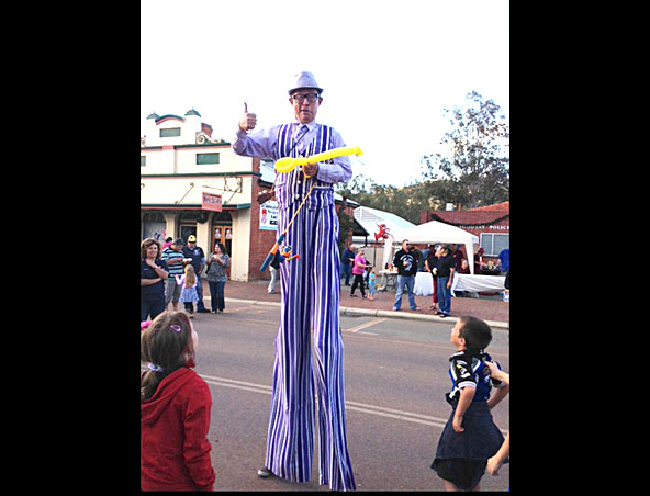 Clown Perth - Edward DeBozo - Kids Entertainers