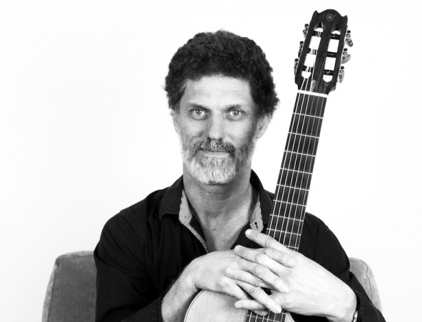Glenn Rogers Classical Guitarist Perth